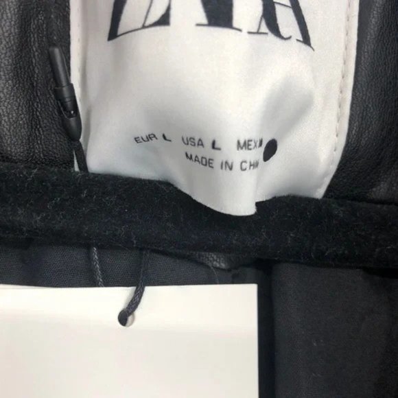 SOLD! NEW Zara Black Double Breasted Vegan Leather Belted Trench Coat Size Large - Picture 4 of 12